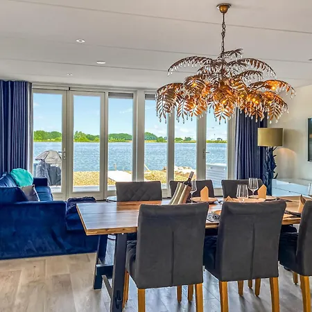 Feriehus Stunning In