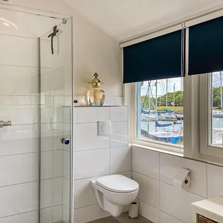 Feriehus Stunning In Wieringerwerf